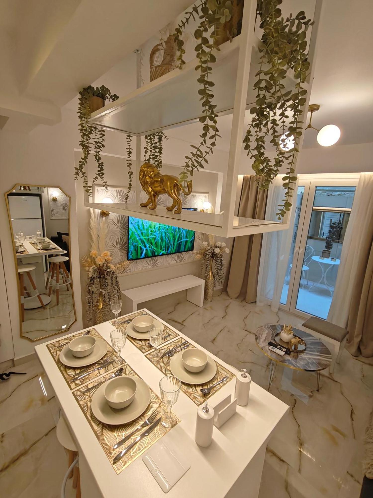 Apartment Lindy S Athens